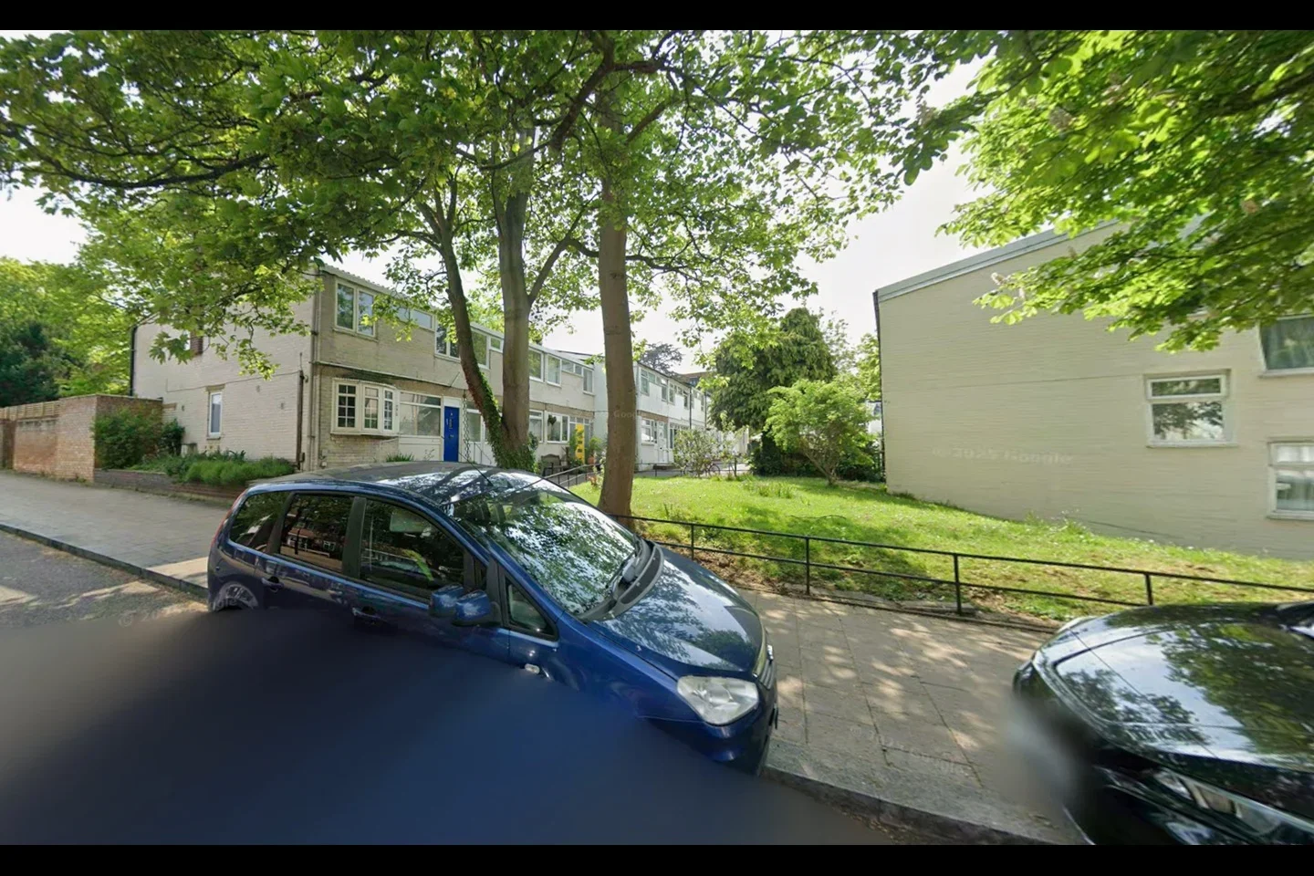 Flat Mayow Road in Greater London