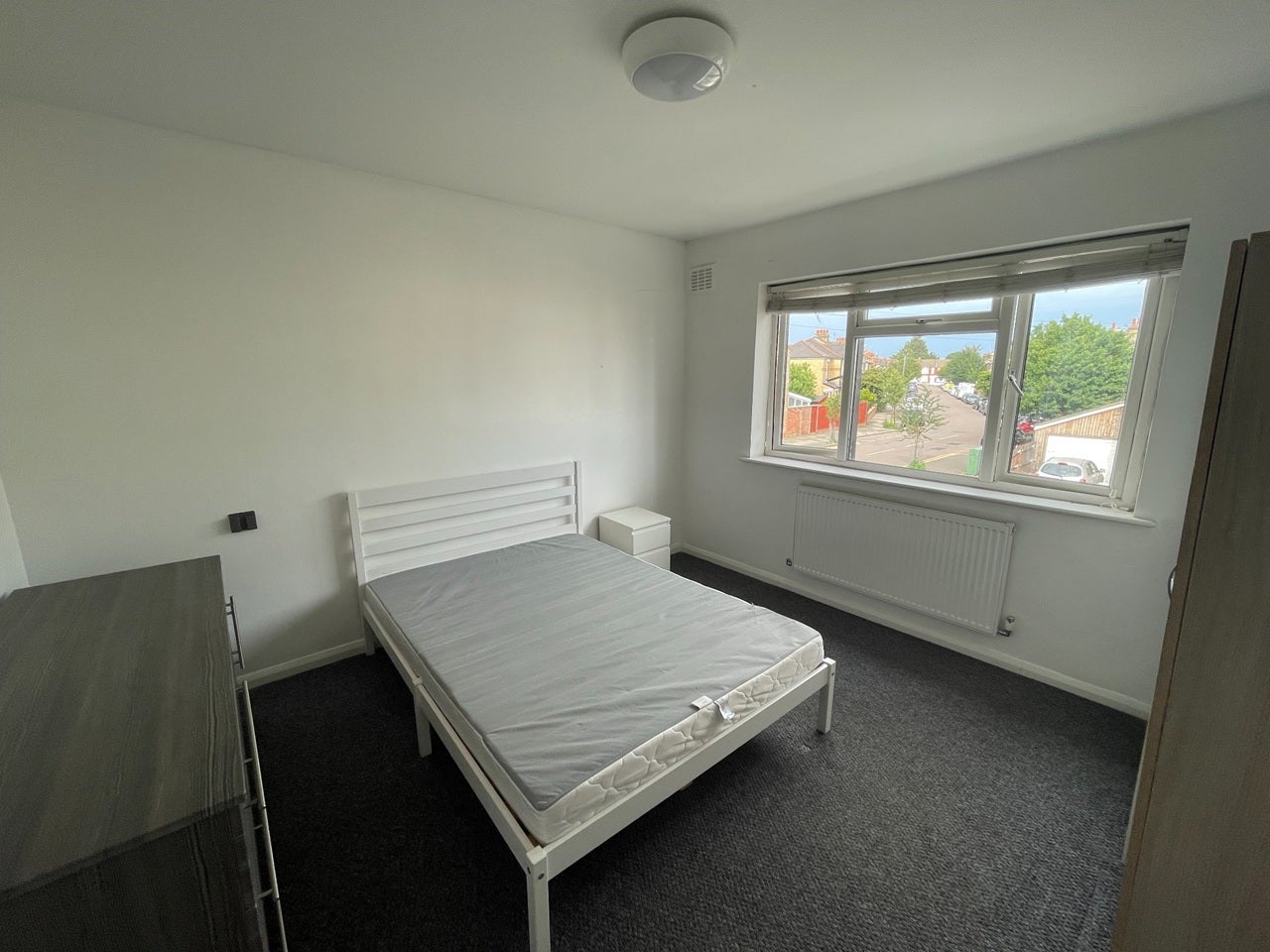 Room Eldon Road in Greater London