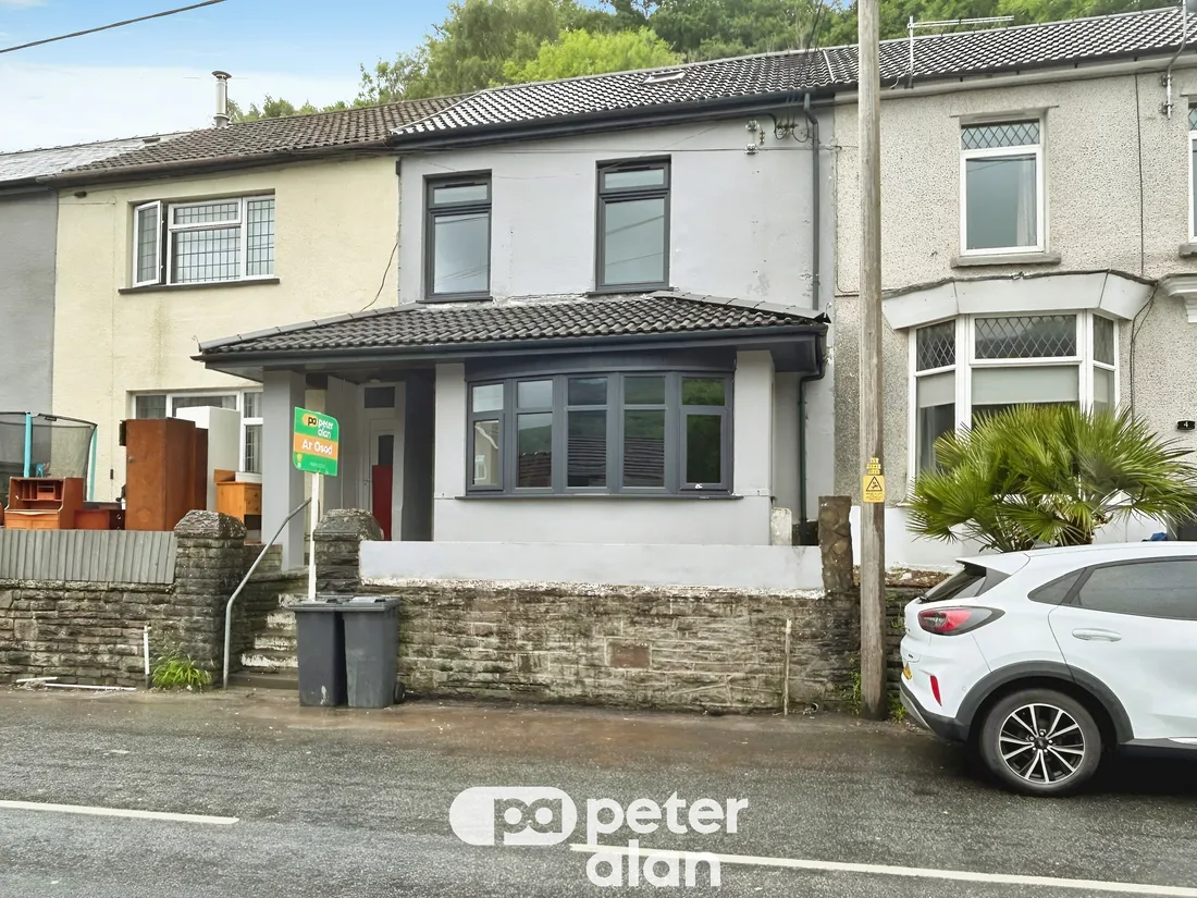 House Cardiff Road in Merthyr Vale