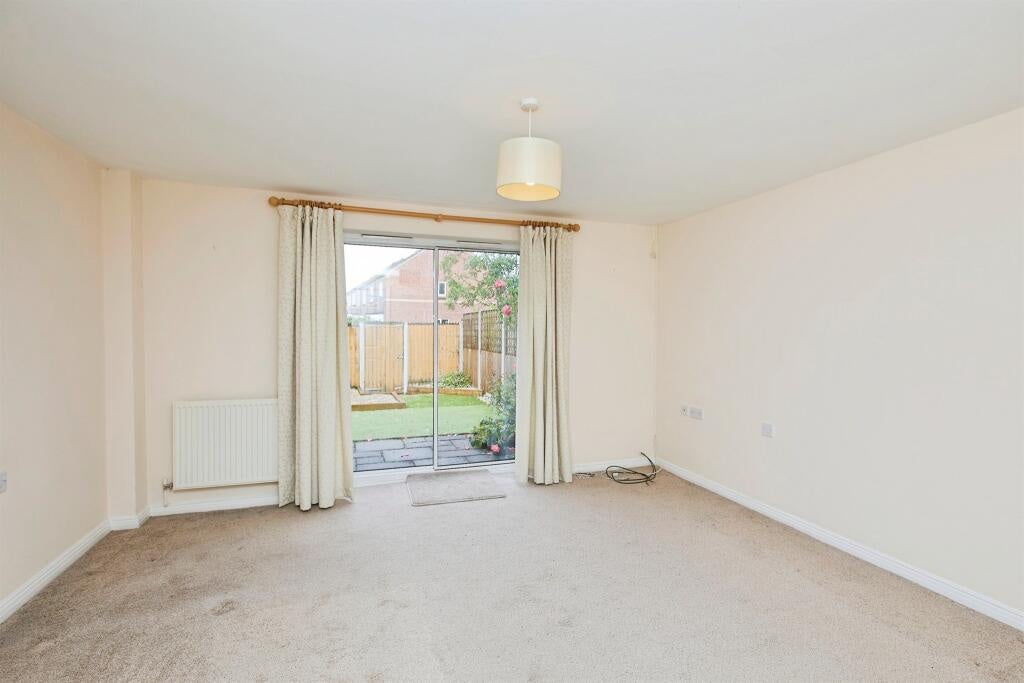House Meadow Brook Close in Derby