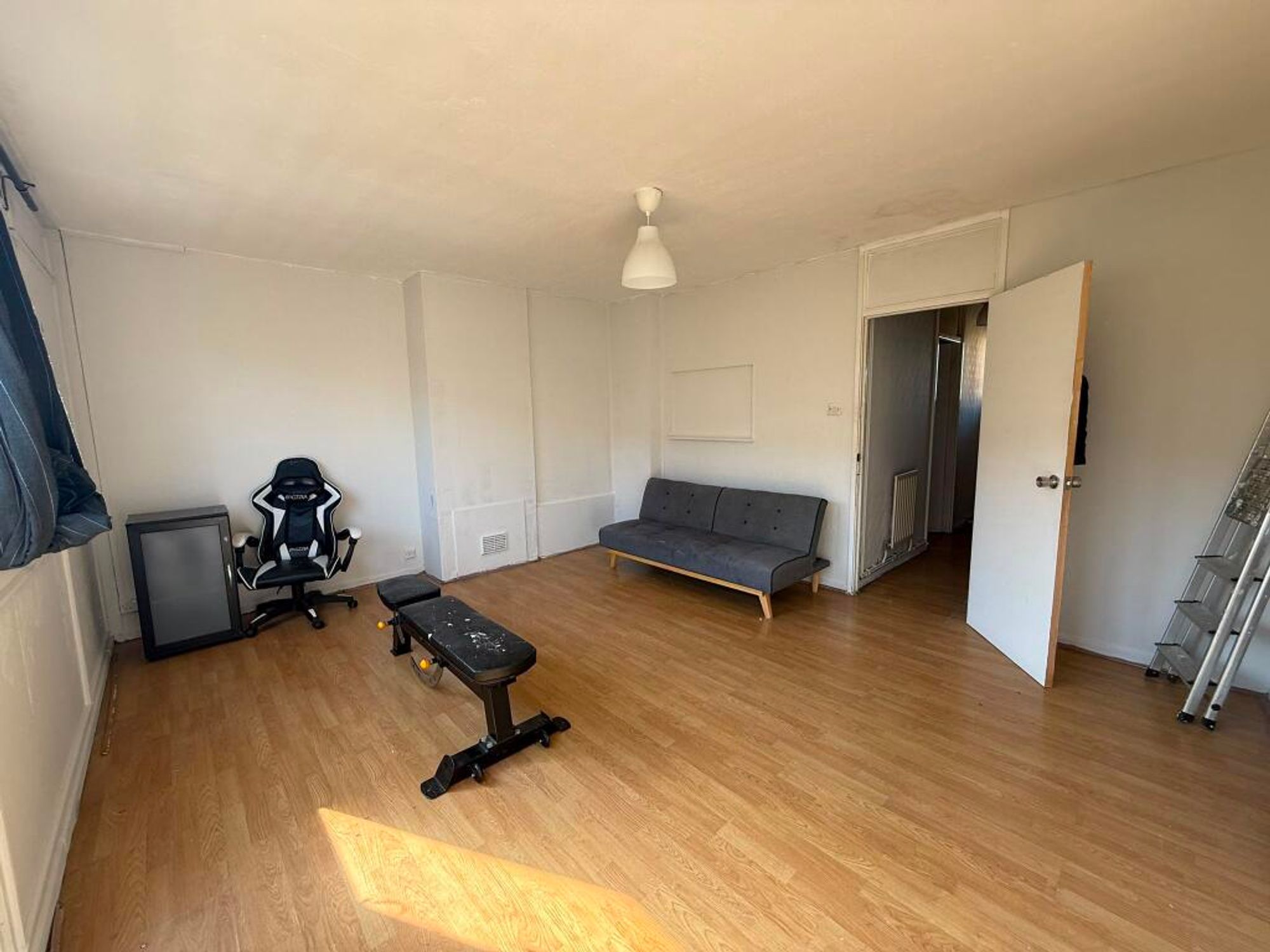 Flat Seyssel Street in Greater London