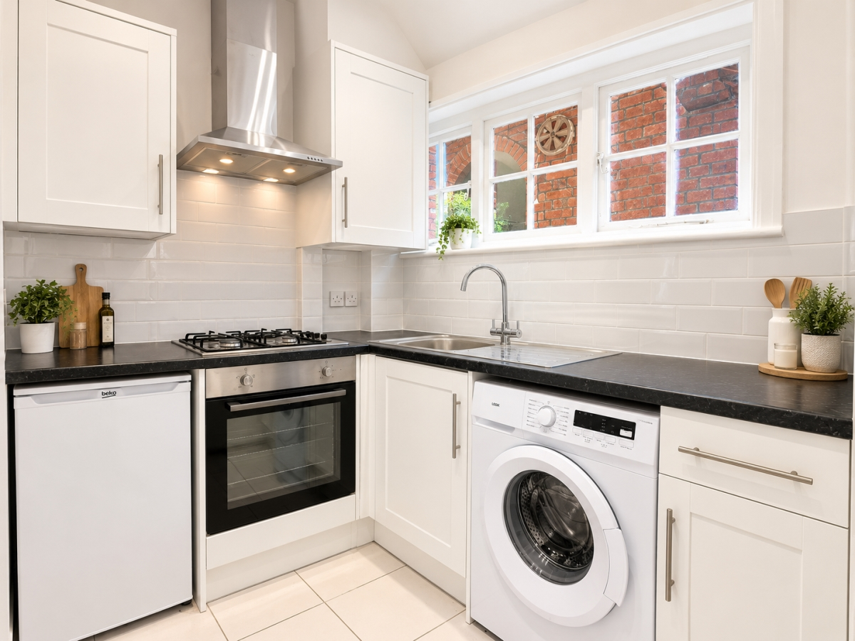 Flat Pitshanger Lane in Greater London