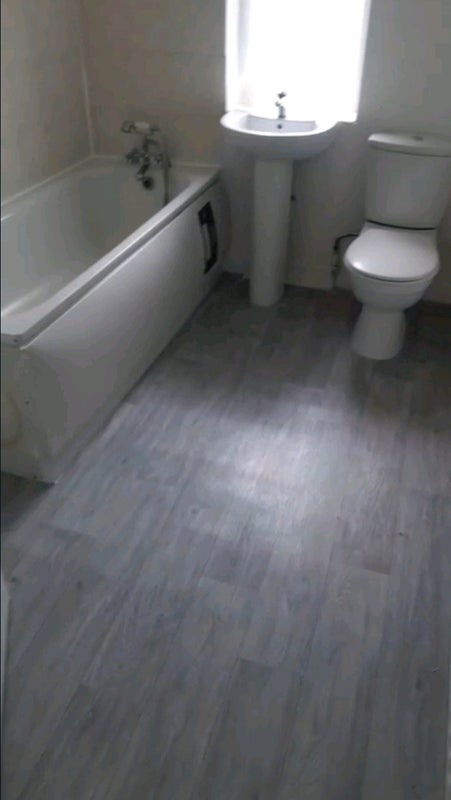 Room Gresham Road in Greater London
