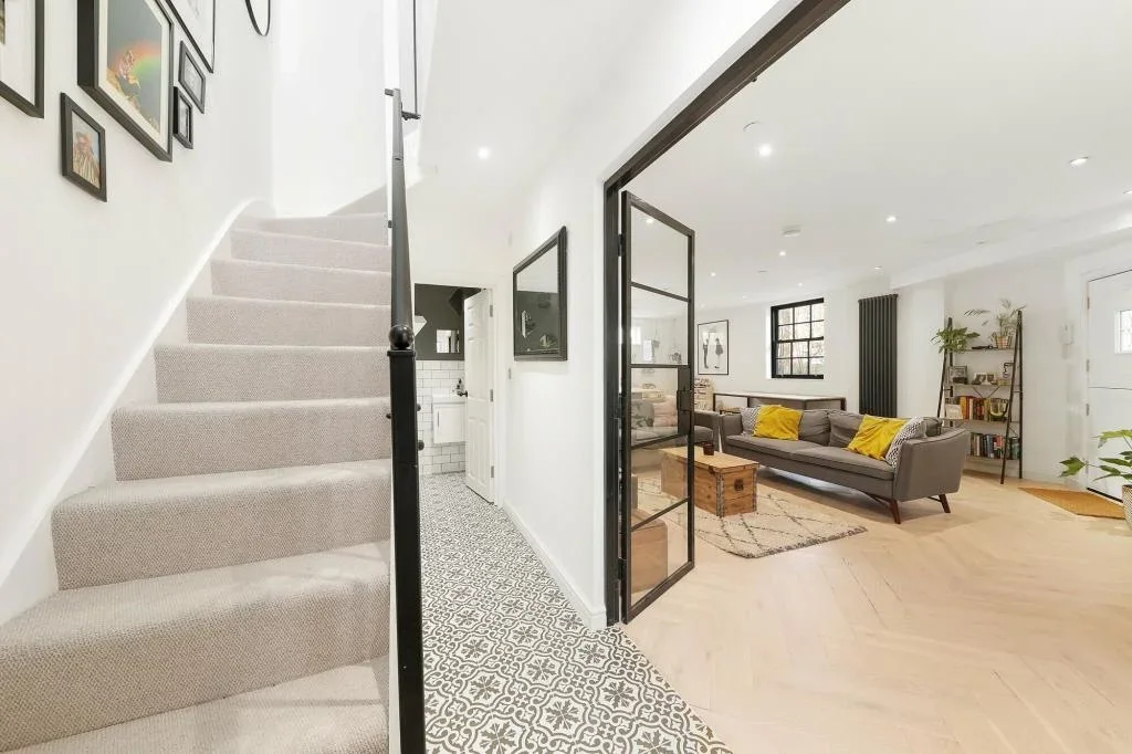 House Seely Road in Greater London