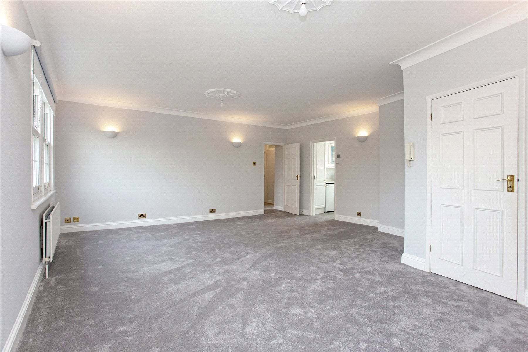 Flat Palace Road in Greater London
