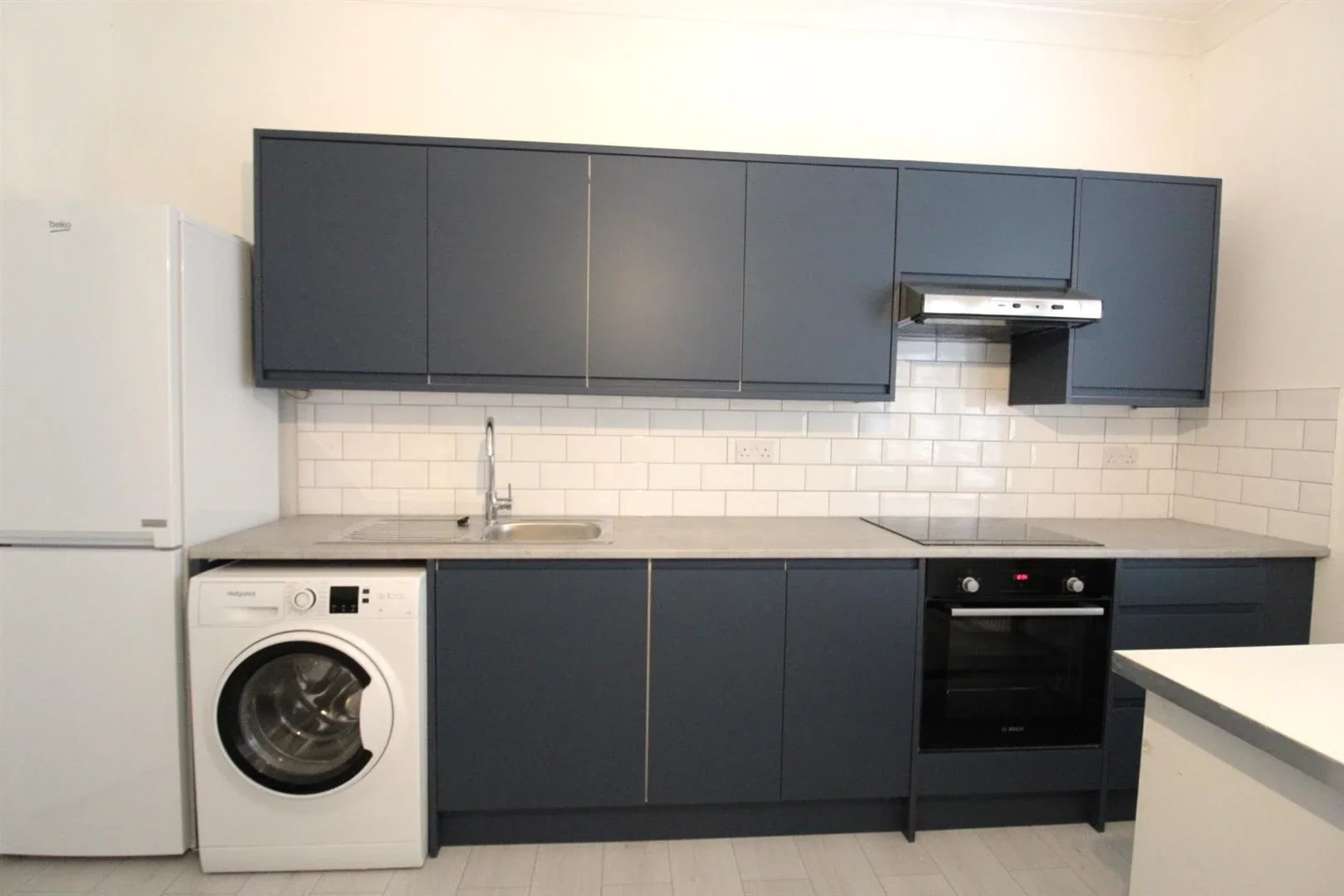 Flat Chingford Mount Road in Greater London