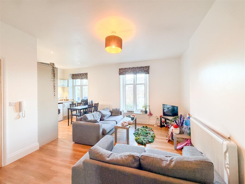 Flat Aster Close in Rotherham