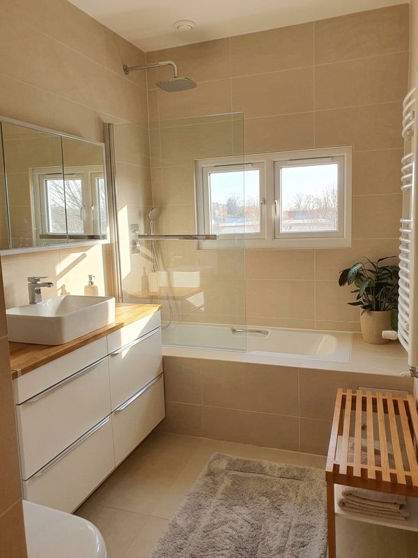 Room High Street in Greater London