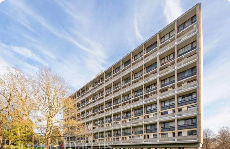 Room Highcliffe Drive in Greater London