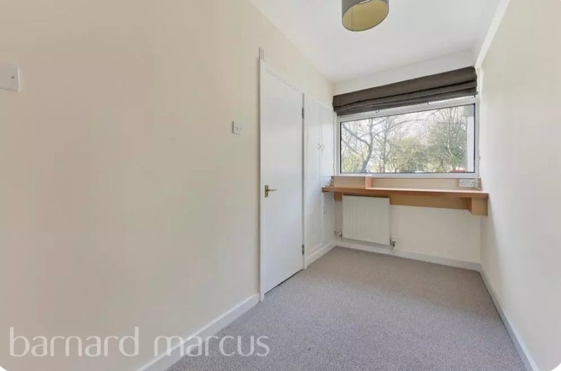 Room Highcliffe Drive in Greater London
