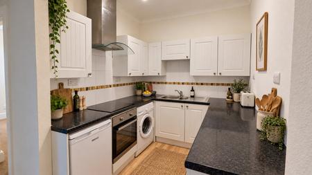 Flat First Avenue in Hove