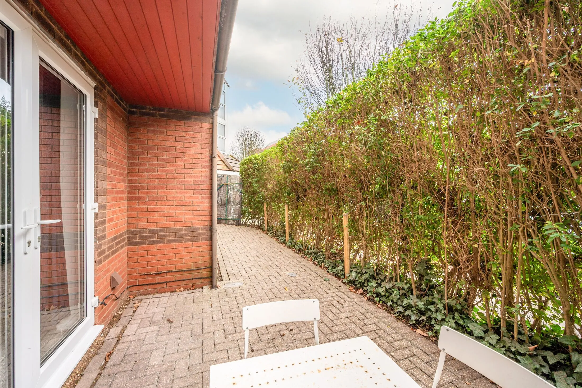 Flat Alwyne Road in Greater London