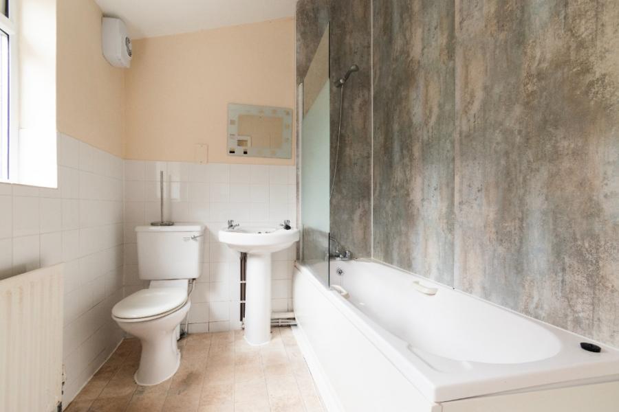 Room Connaught Road in Norwich