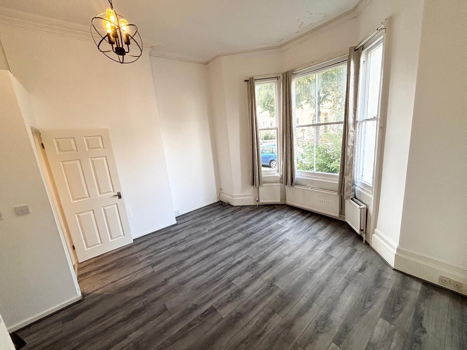 Room Clarendon Avenue in Royal Leamington Spa