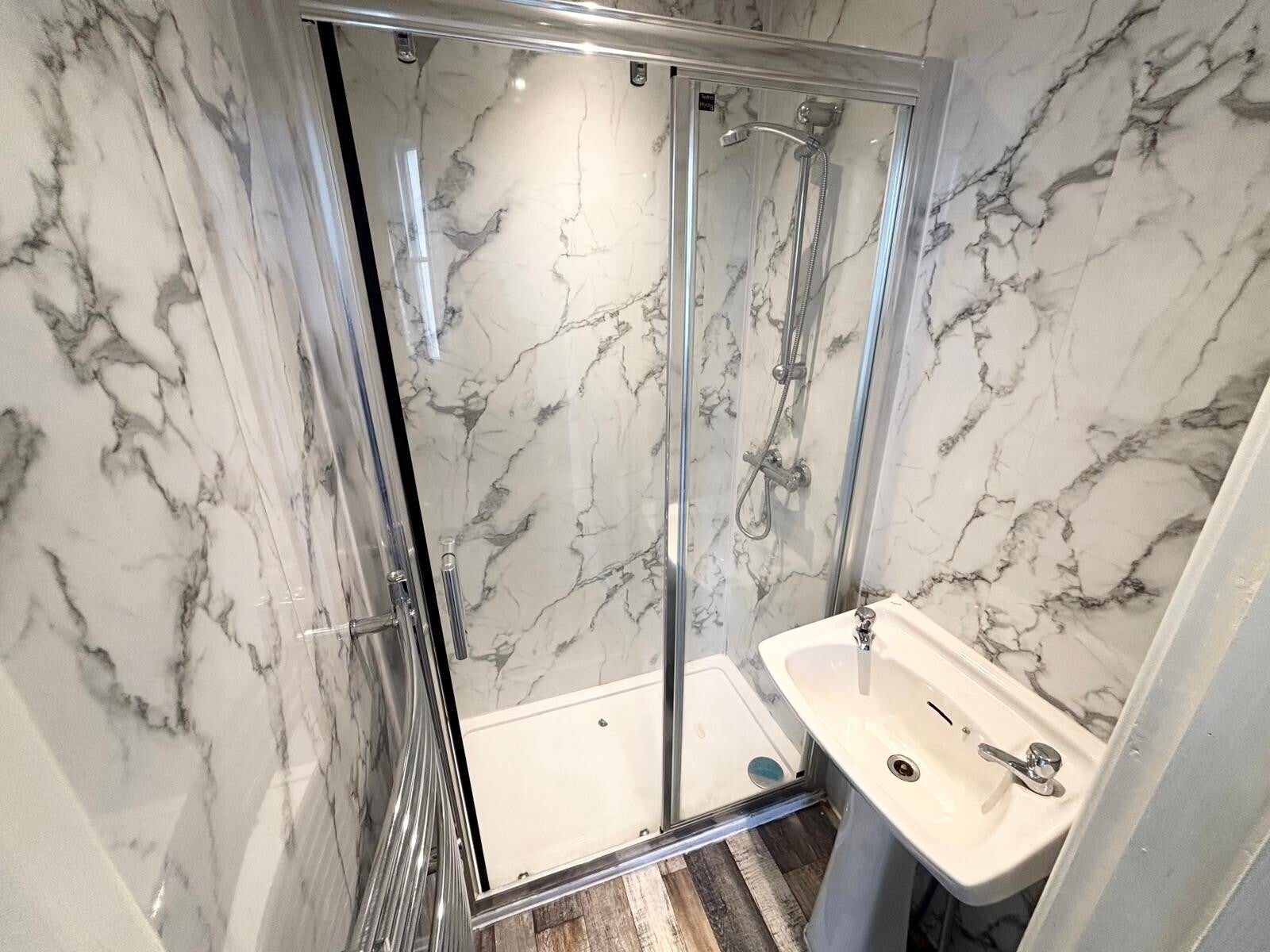 Room Clarendon Avenue in Royal Leamington Spa