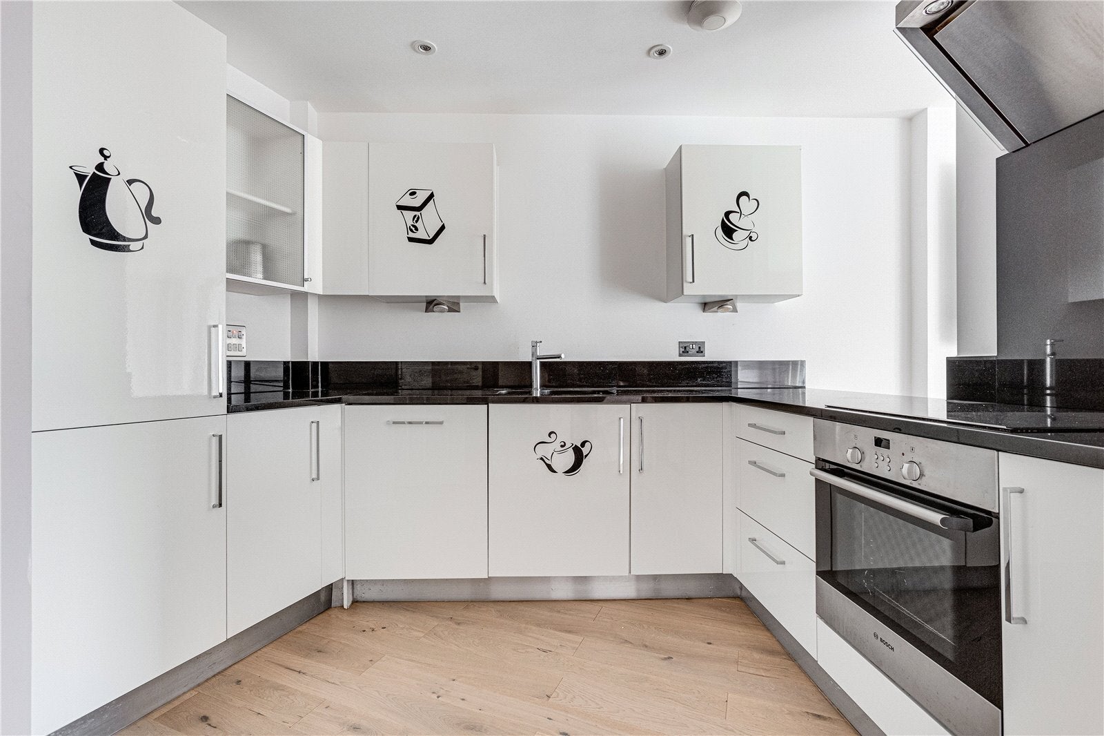 Flat Brickfield Road in Greater London