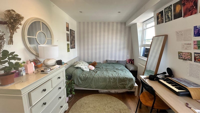 Room Roman Road in Greater London