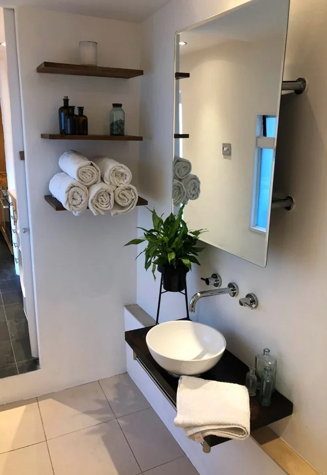 Flat Prescott Place in Greater London
