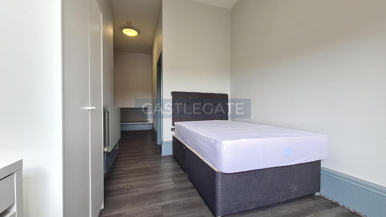 Room St George's Square in Kirklees