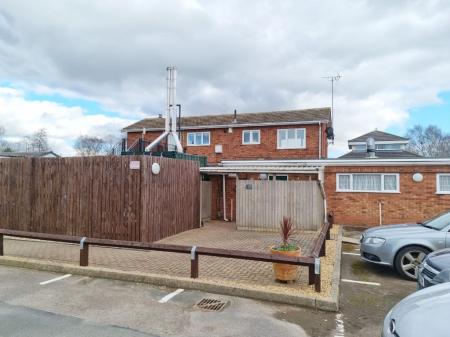 Flat Weir Road in Harborough
