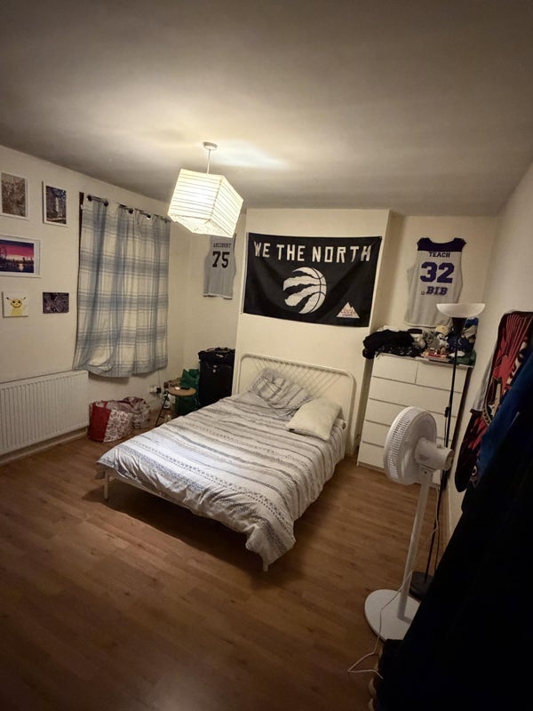 Room Woolwich Road in Greater London