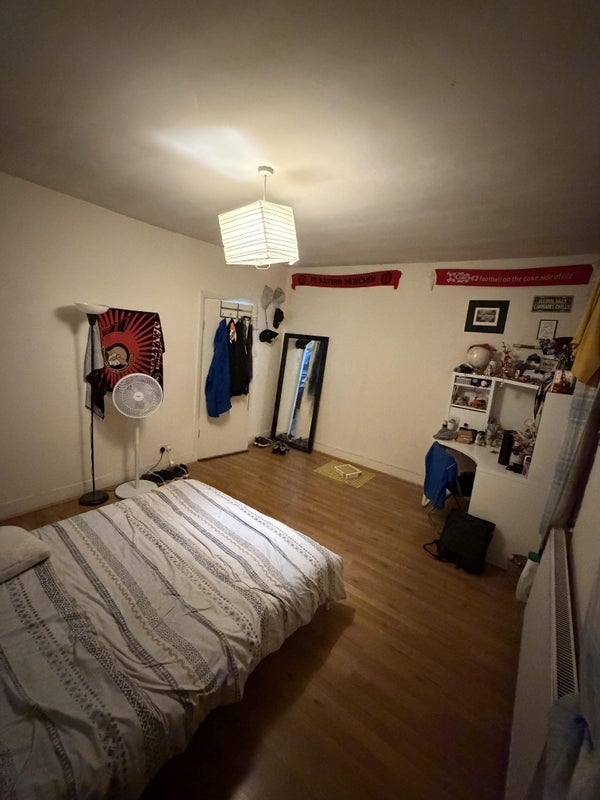 Room Woolwich Road in Greater London