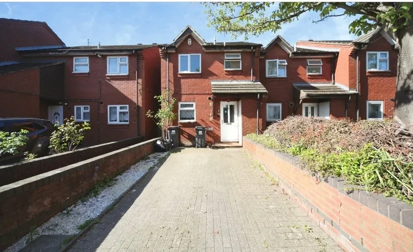House Hibbert Street in Luton