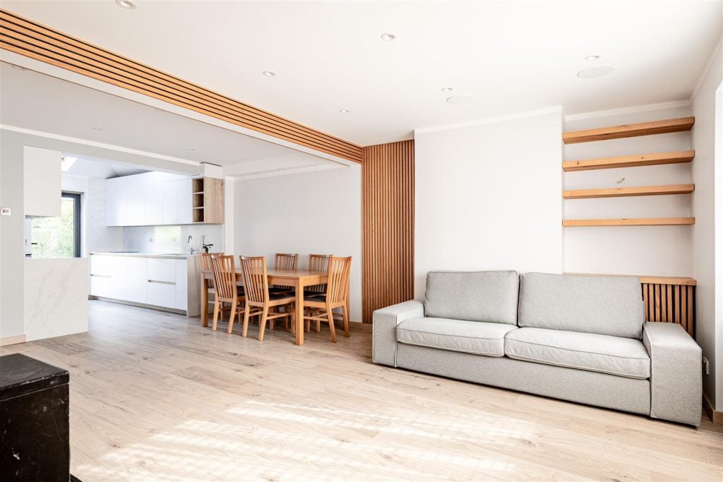 Flat Noel Road in Greater London