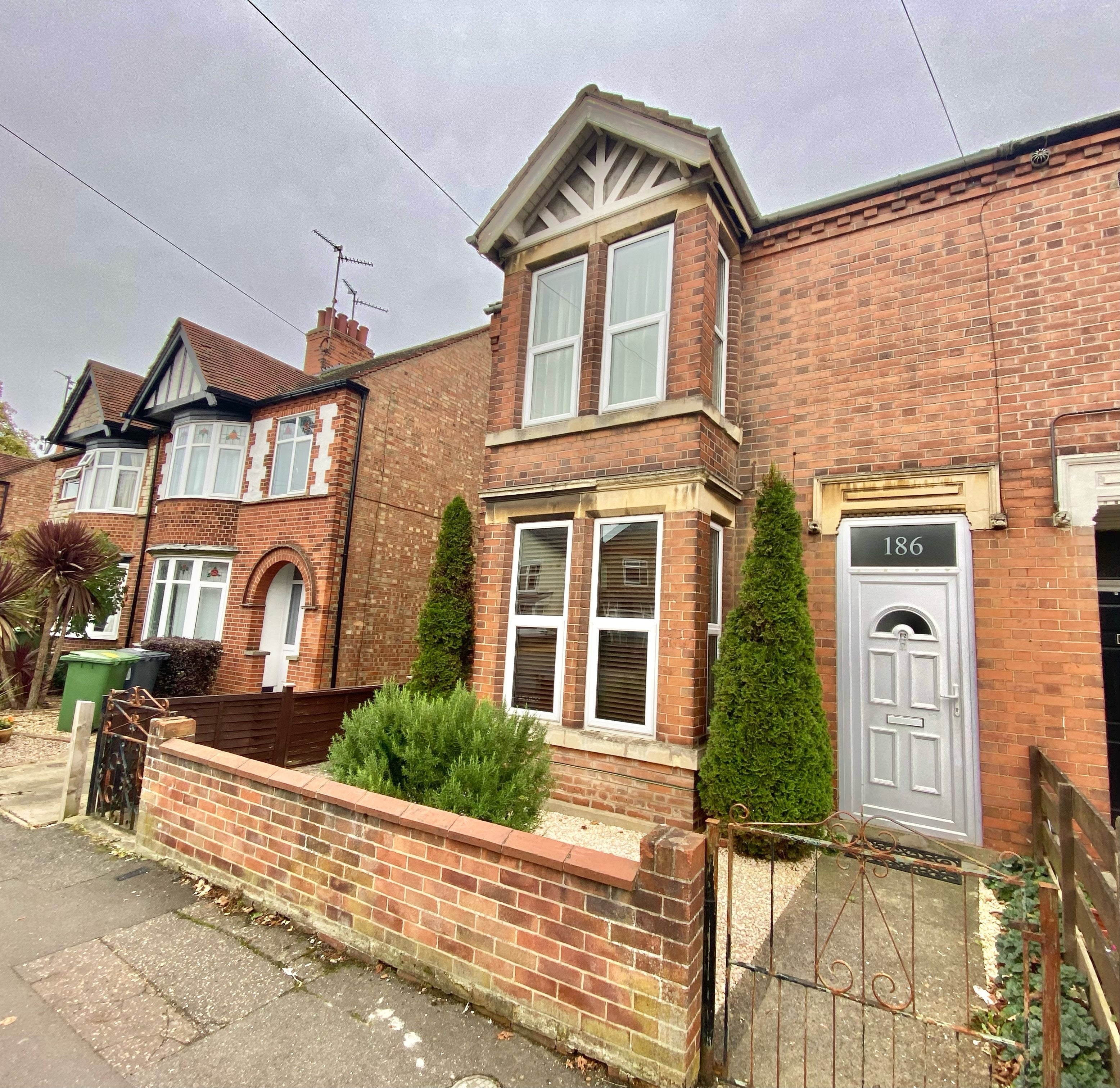 Flat Oundle Road in Peterborough
