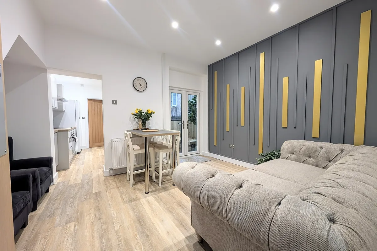 Room Brook Street in Pontypridd