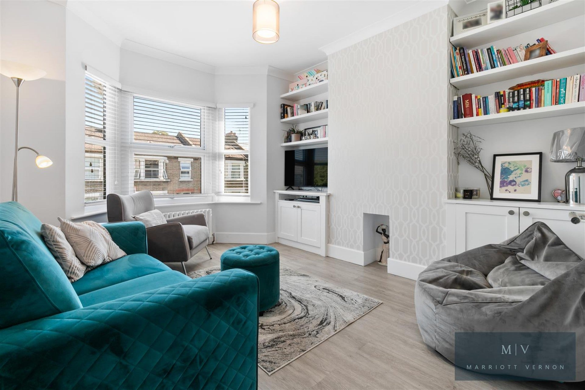 Flat Davidson Road in Greater London