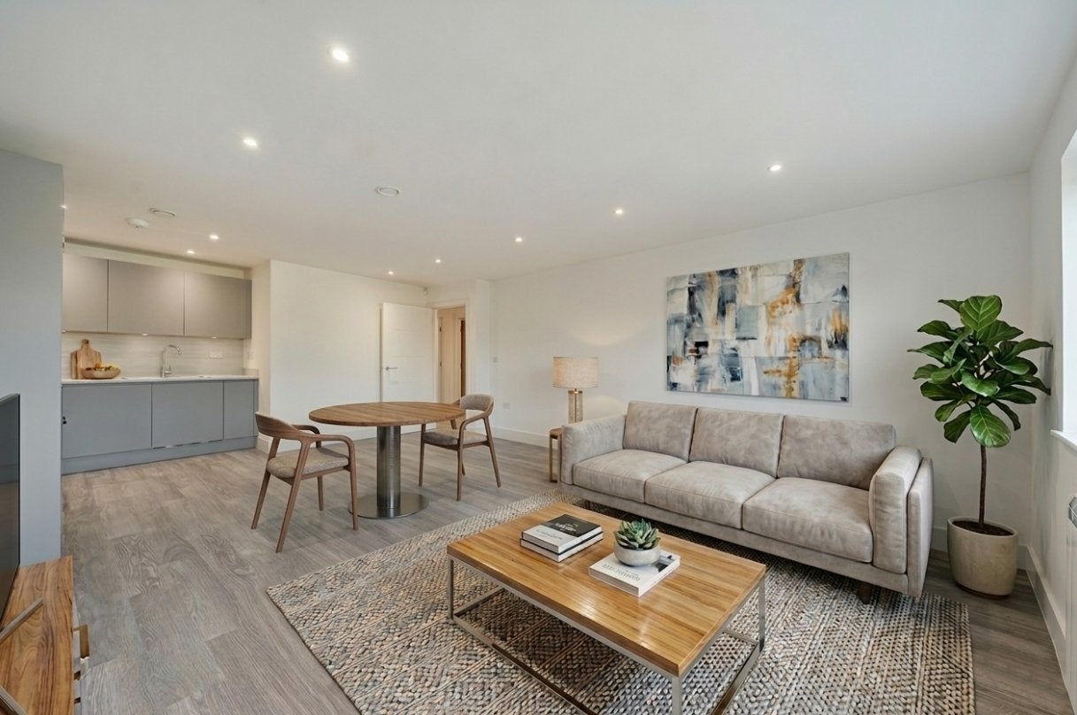 Flat Goddard Road in Greater London