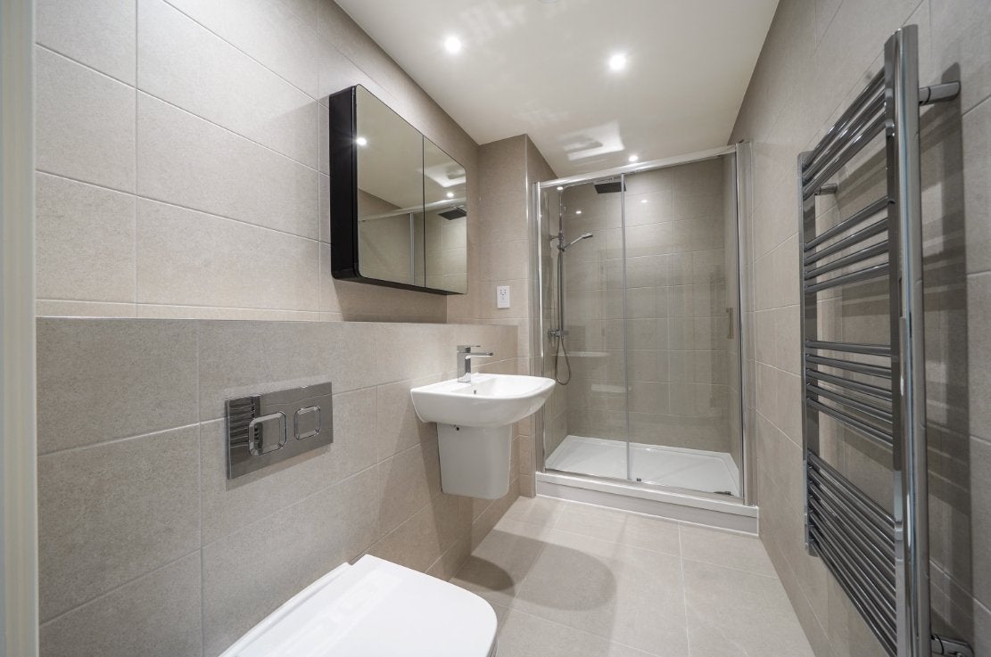 Flat Goddard Road in Greater London