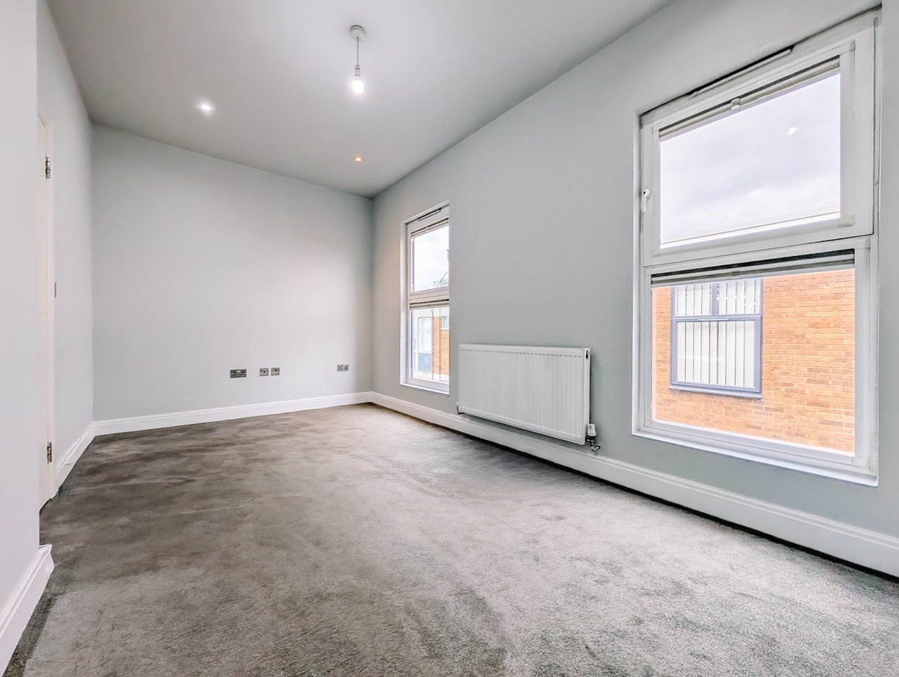 Flat London Road in Greater London