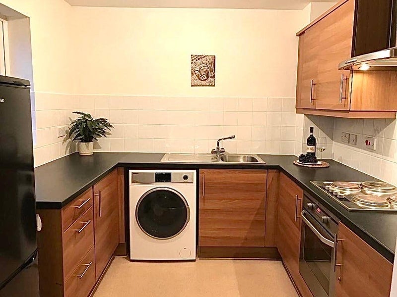 Room Eider Close in Mid Suffolk