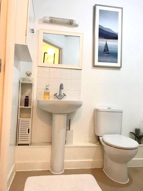 Room Eider Close in Mid Suffolk