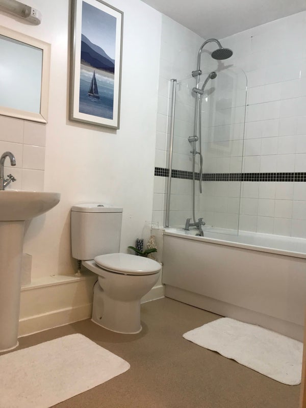 Room Eider Close in Mid Suffolk